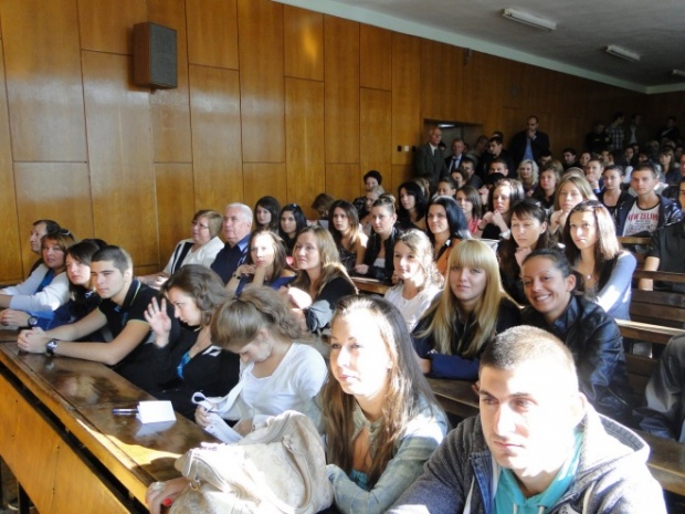 В Болгарии будет снижена для студентов плата за обучение