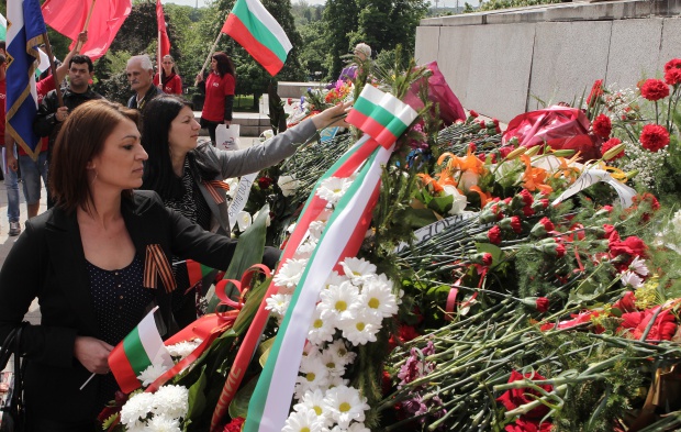 РГ: Болгария отметила День Победы дважды