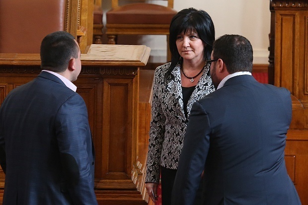 Оппозиция сравнила столкновения перед Парламентом с гладиаторскими боями