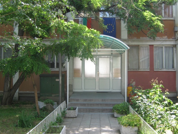 Яд  для грызунов обнаружен в молоке в детском саду болгарского Асеновграда