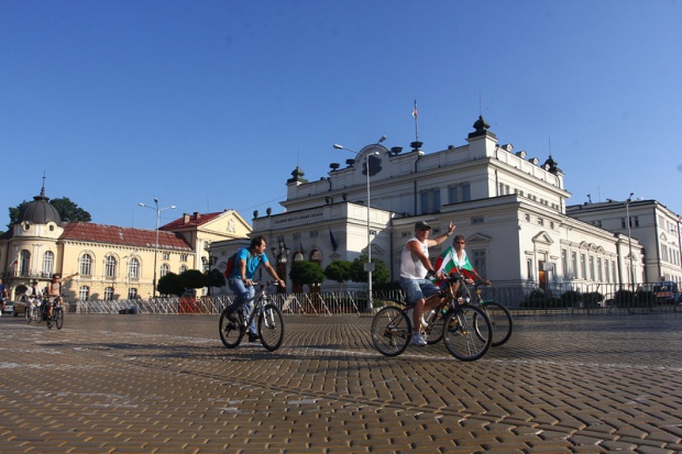 Депутаты парламента Болгарии собрали кворум