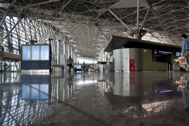 Частный самолет разбился в Москве, погибли четыре человека