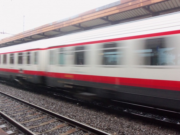 Во франции сотрудники железнодорожной компании SNCF объявили бессрочную забастовку