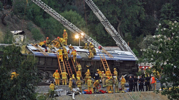 В штате Калифорния столкнулись поезд и грузовик, есть раненые