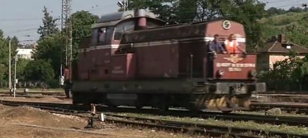 Поезд загорелся на станции Костенец в Болгарии