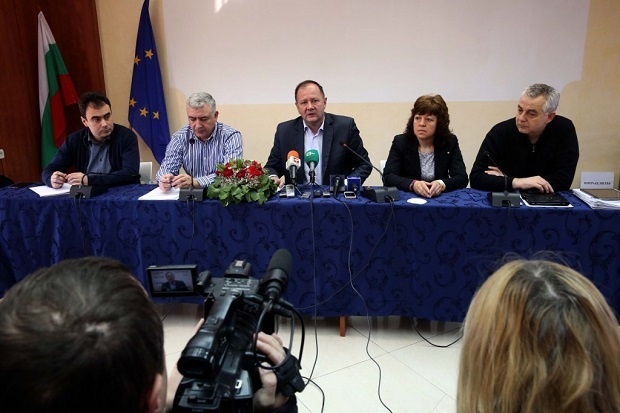 Социалисты потребовали отставки министра внутренних дел Болгарии