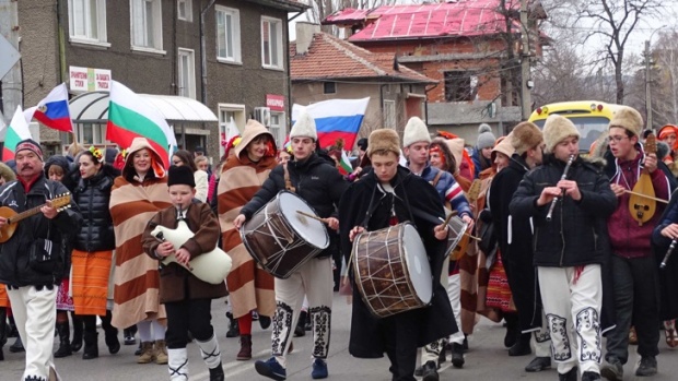 К 140-летию Освобождения Болгарии: Жители Дупницы вспомнили героизм русских солдат (видео)