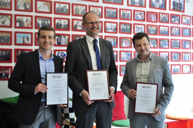 Посол в Болгарии, оперная певица, депутат ЕП, спортсмен и бизнес-леди получили награды "Личность в Новините" за 2017 год