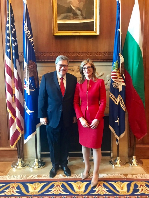 Заместитель премьера Болгарии обсудила с министром юстиции США стратегическое партнерство