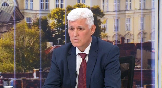 Министр обороны: Болгария не может предоставить тяжелое вооружение Украине