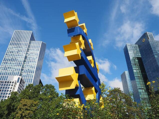 Болгария запросила внеочередной конвергентный отчет по евро